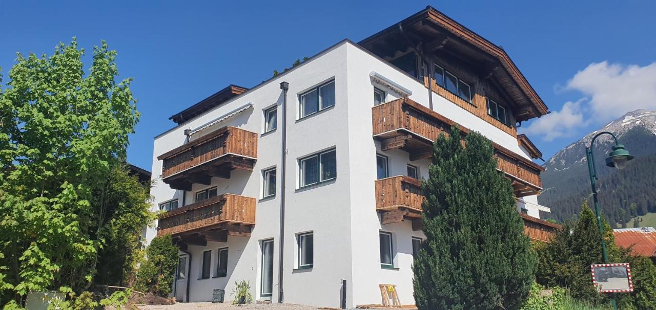 Schäfflers Ferienwohnungen Lermoos Exterior foto