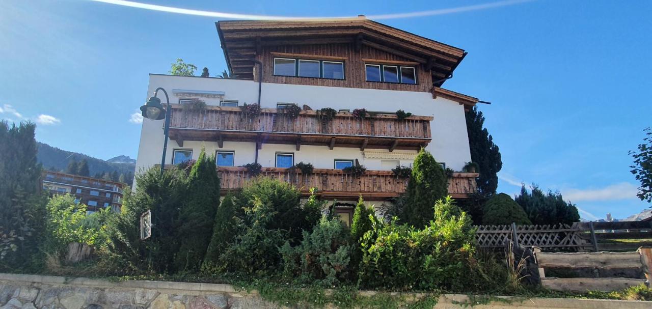 Schäfflers Ferienwohnungen Lermoos Exterior foto
